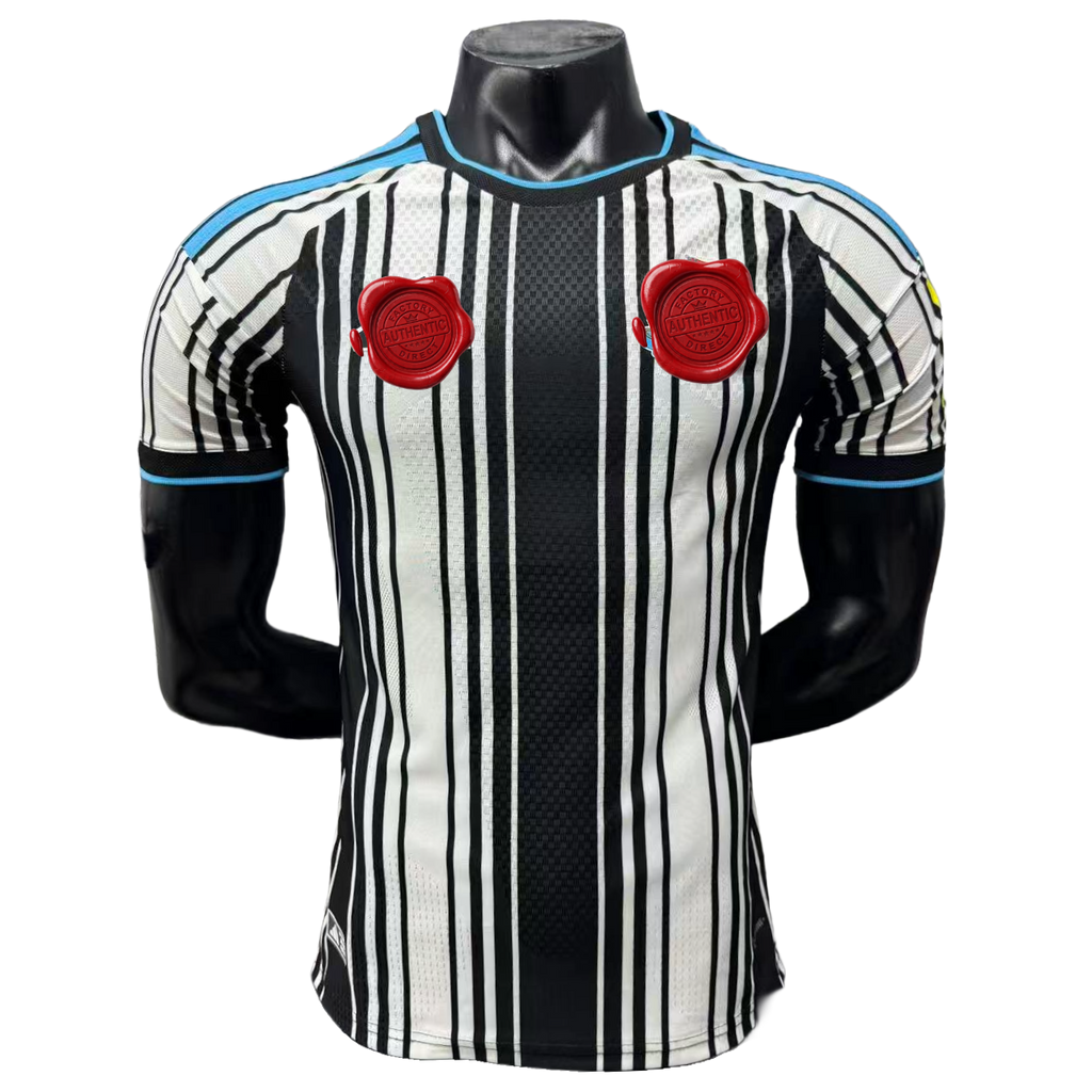 Newcastle United 26/27 home jersey, Factory edition – front view